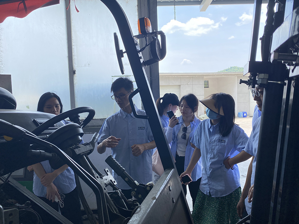 Zhejiang UN Forklift Co., Ltd.